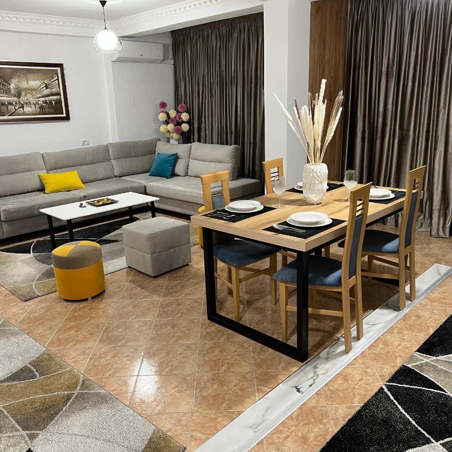 Daily Rent Apartment City Center Elbasan 6 エクステリア 写真