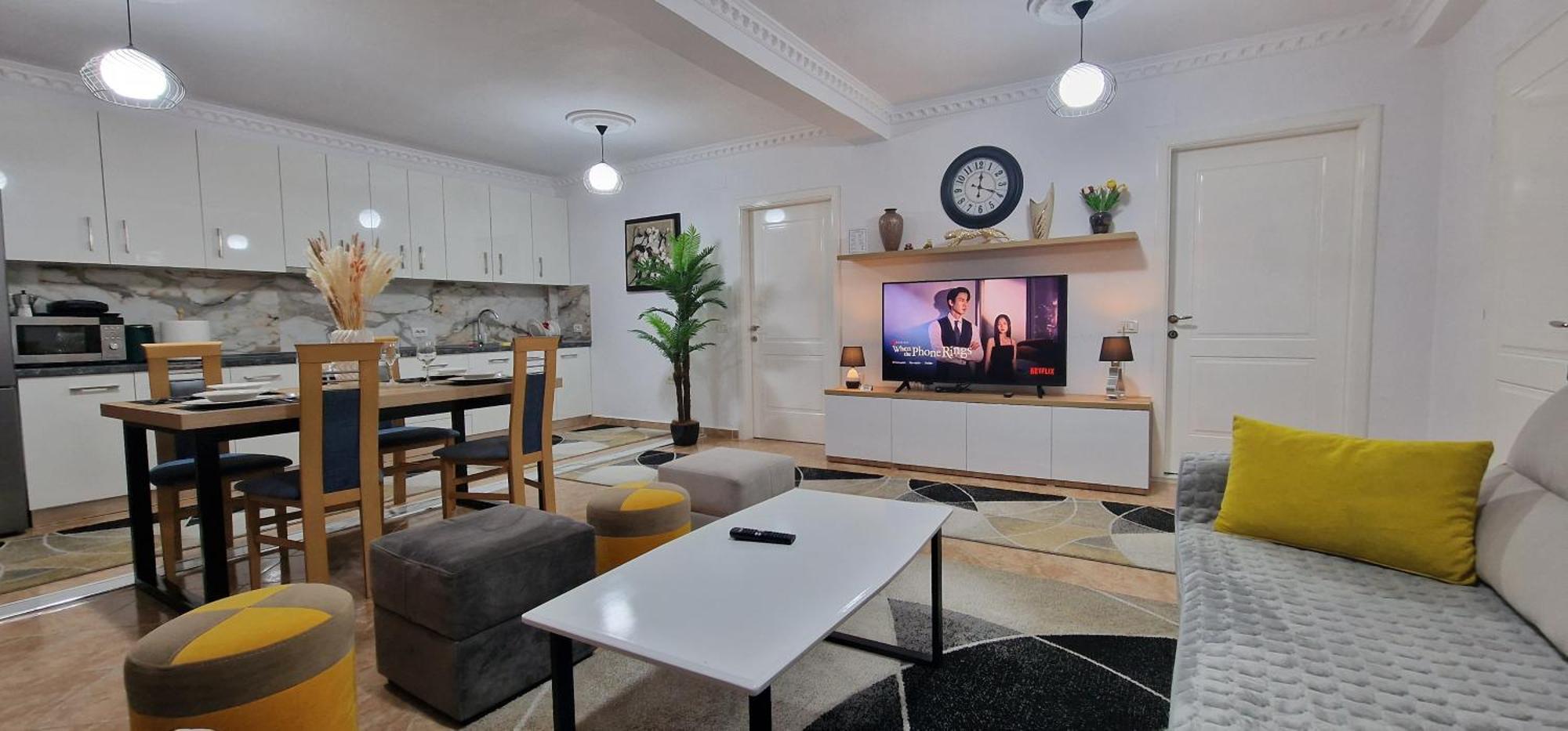Daily Rent Apartment City Center Elbasan 6 エクステリア 写真